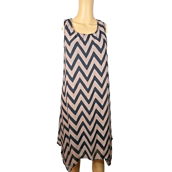 Espresso Dresses & Skirts - Espresso Women's Brown and Black Chevron Sleeveless Dress Size XL
